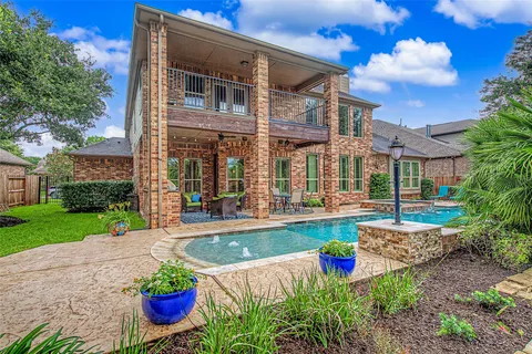 $900,000 | 83 Wyndehaven Lakes Drive, Katy, TX 77494