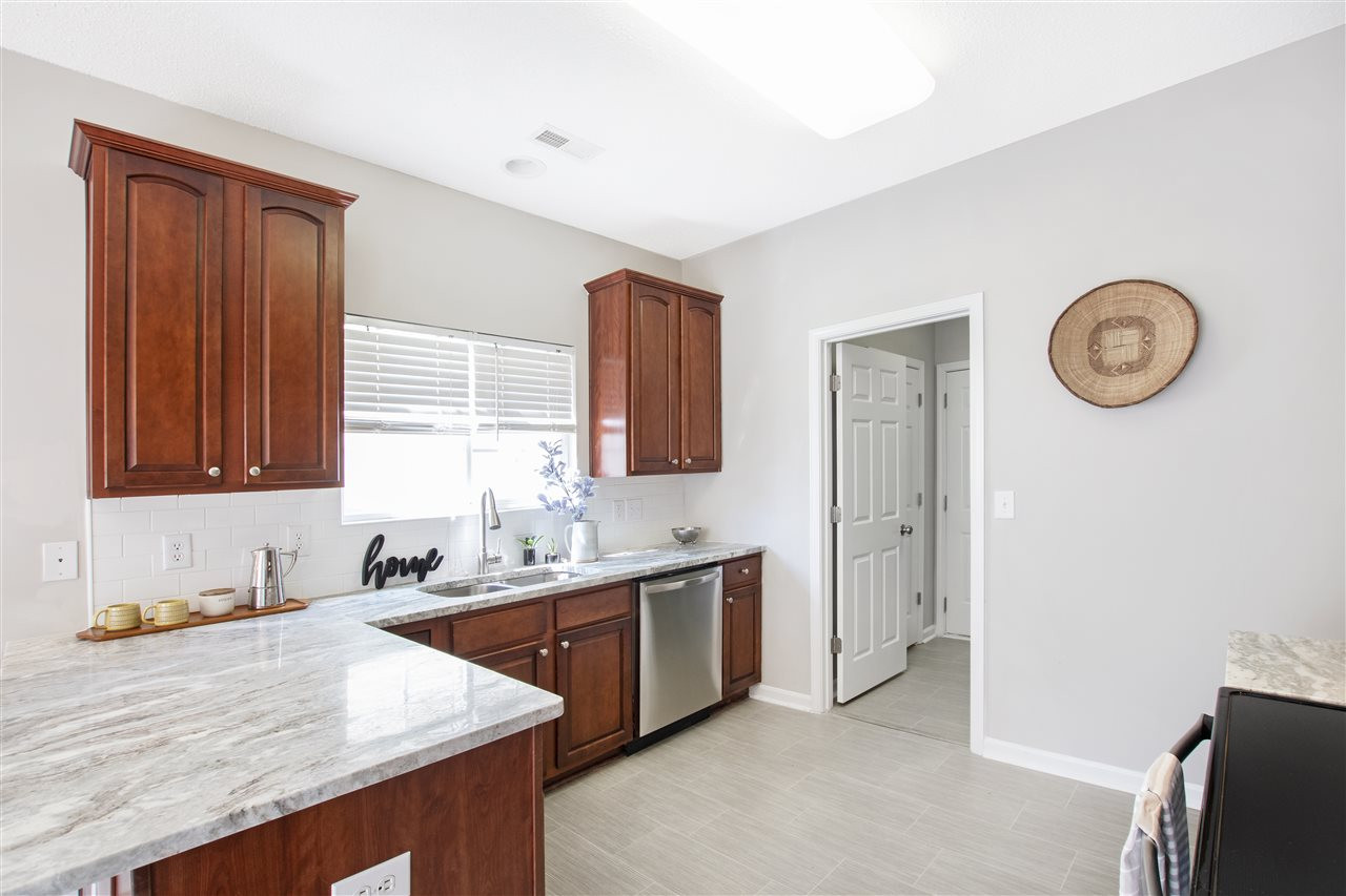 4442 Snowcrest Lane Raleigh, NC 27616 - Photo 5 of 29 Photo 5