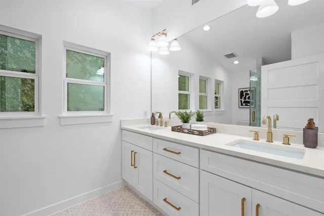 $725,000 | 919 Gene Johnson Street, Austin, TX 78751