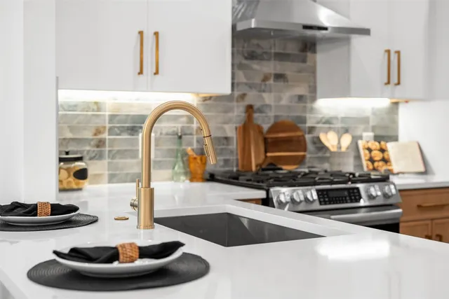 $725,000 | 919 Gene Johnson Street, Austin, TX 78751