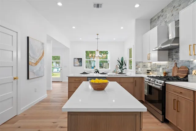 $725,000 | 919 Gene Johnson Street, Austin, TX 78751