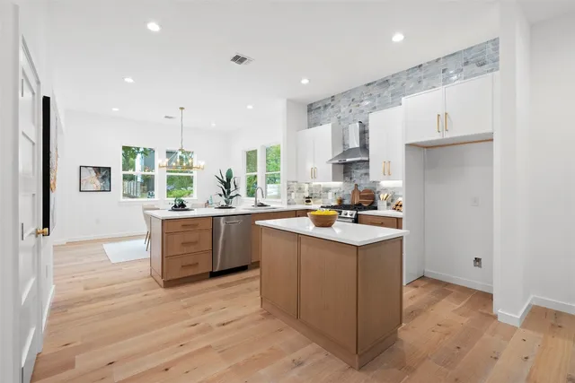 $725,000 | 919 Gene Johnson Street, Austin, TX 78751