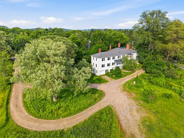 $649,000 | 83 Bath Road, Wiscasset, ME 04578
