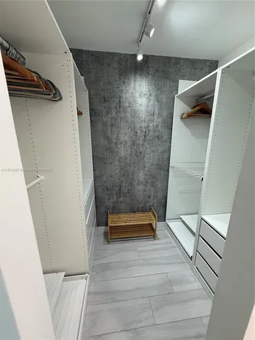 $4,000 | 5900 Collins Avenue, Unit 705, Miami Beach, FL 33140