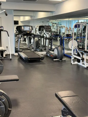 $4,000 | 5900 Collins Avenue, Unit 705, Miami Beach, FL 33140