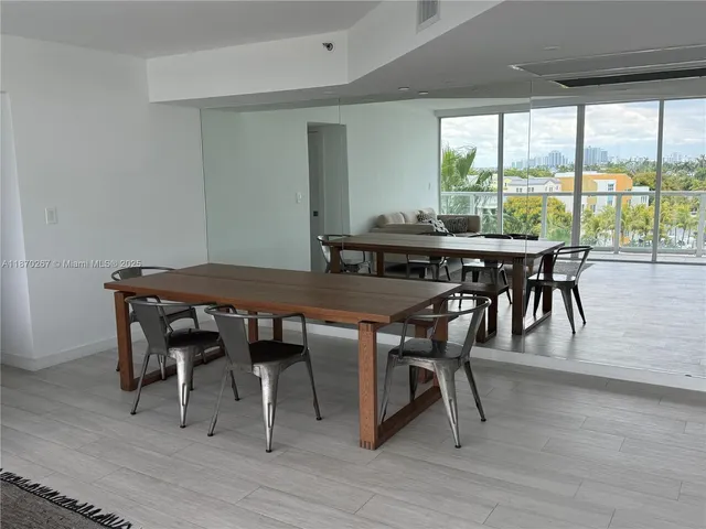 $4,000 | 5900 Collins Avenue, Unit 705, Miami Beach, FL 33140