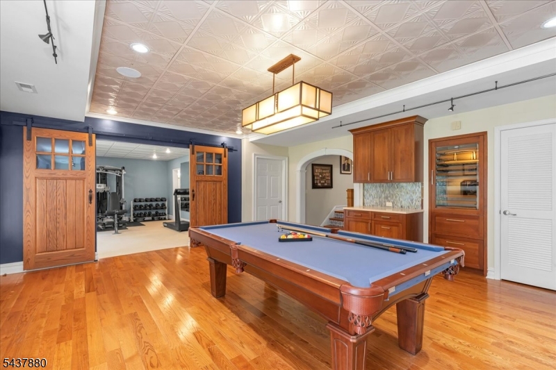 6 Barnstable Road Berkeley Heights, NJ 07922 - Photo 34 of 48