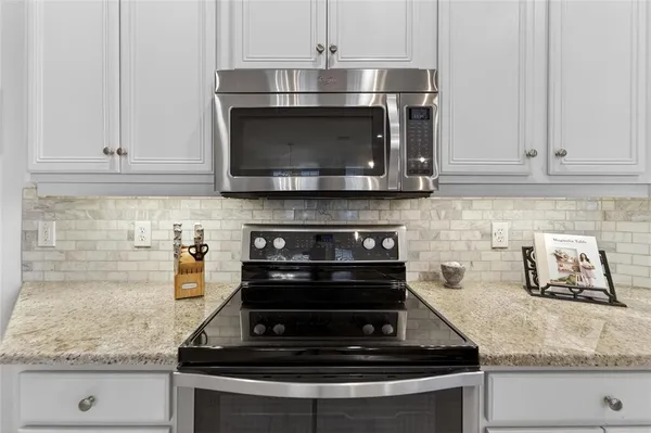 $374,000 | 5515 Golden Isles Drive, Apollo Beach, FL 33572