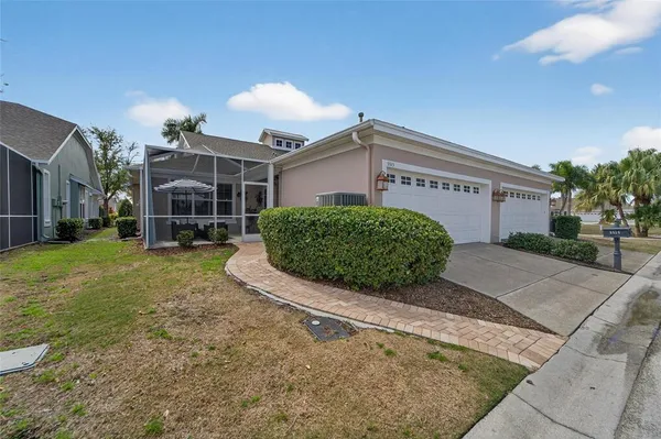 $374,000 | 5515 Golden Isles Drive, Apollo Beach, FL 33572