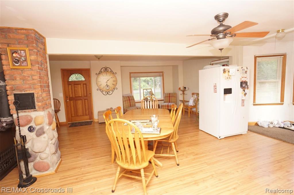 17164 Renton Road Belleville, MI 48111 - Photo 9 of 21