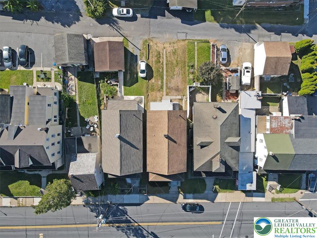 2132 Butler Street Wilson, PA 18042 - Photo 32 of 34 Gallery Image 32