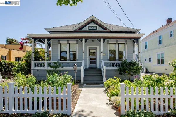 $1,400,000 | 3242 Central Avenue, Alameda, CA 94501