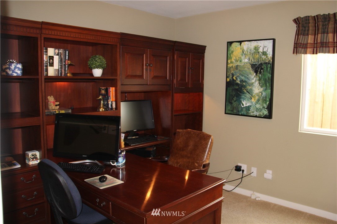 2305 210th Street Southeast Bothell, WA 98021 - Photo 11 of 20