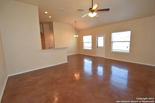 $1,295 | 150 Joanne Cove, New Braunfels, TX 78130