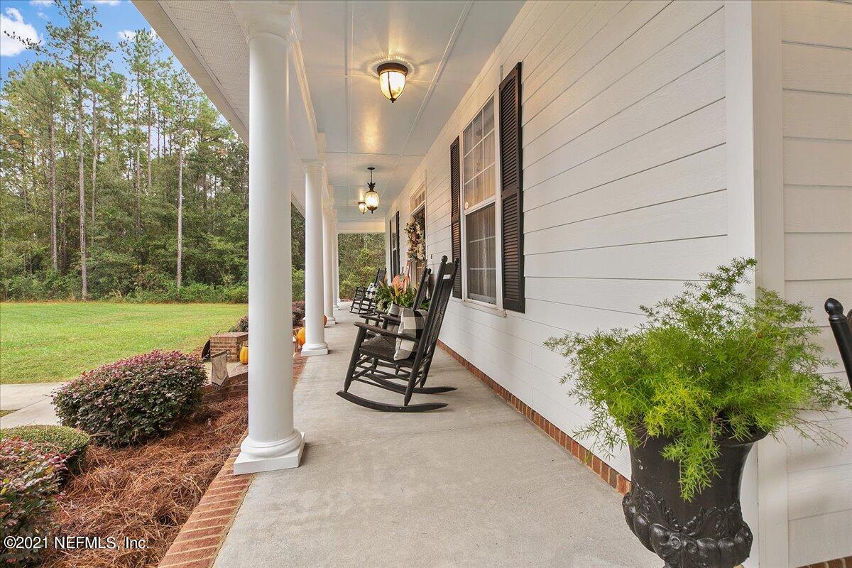 6102 Harry Rewis Road Macclenny, FL 32063 - Photo 4 of 36 04-Front Porch