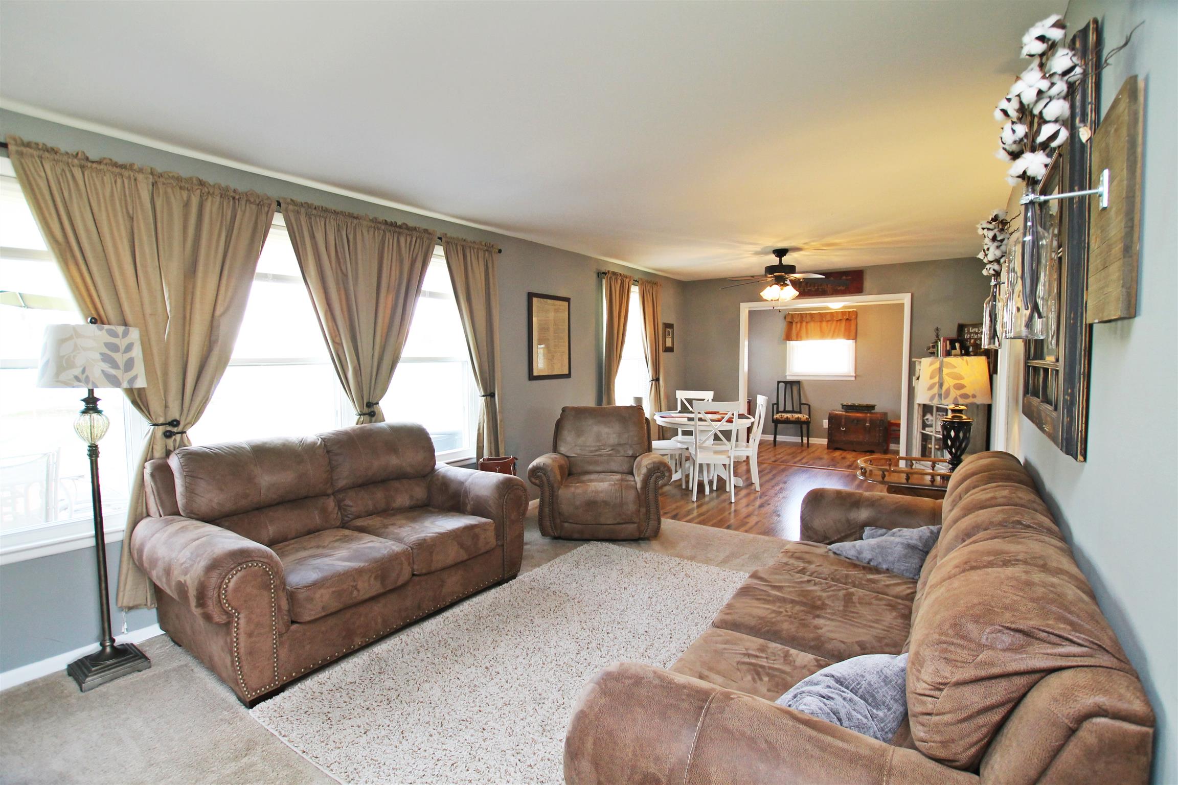 5141 New Chapel Road Springfield, TN 37172 - Photo 3 of 30 a living room with furniture and a large window
