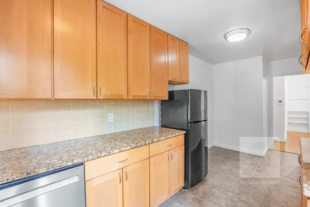 $350,000 | 153 Bennett Avenue, Unit 3E | Hudson Heights
