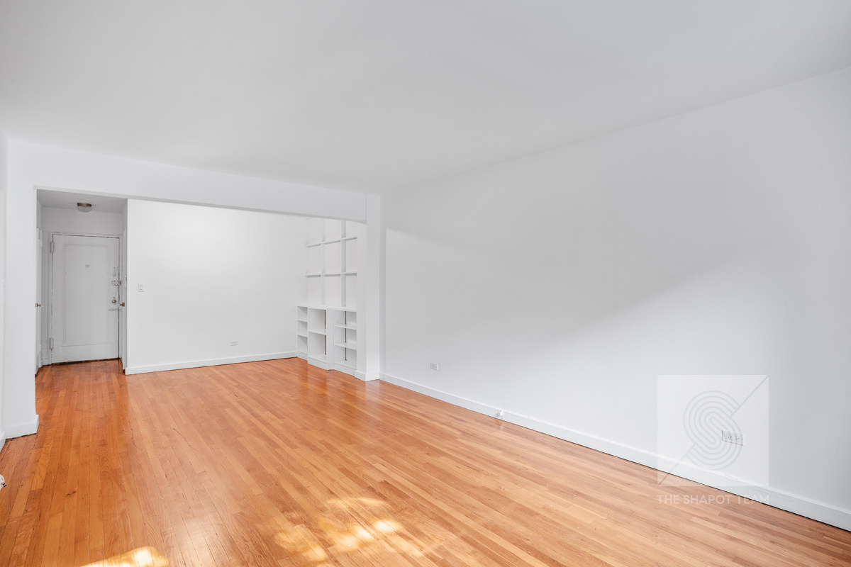 Undisclosed Address Manhattan, NY 10040 - Photo 2 of 14