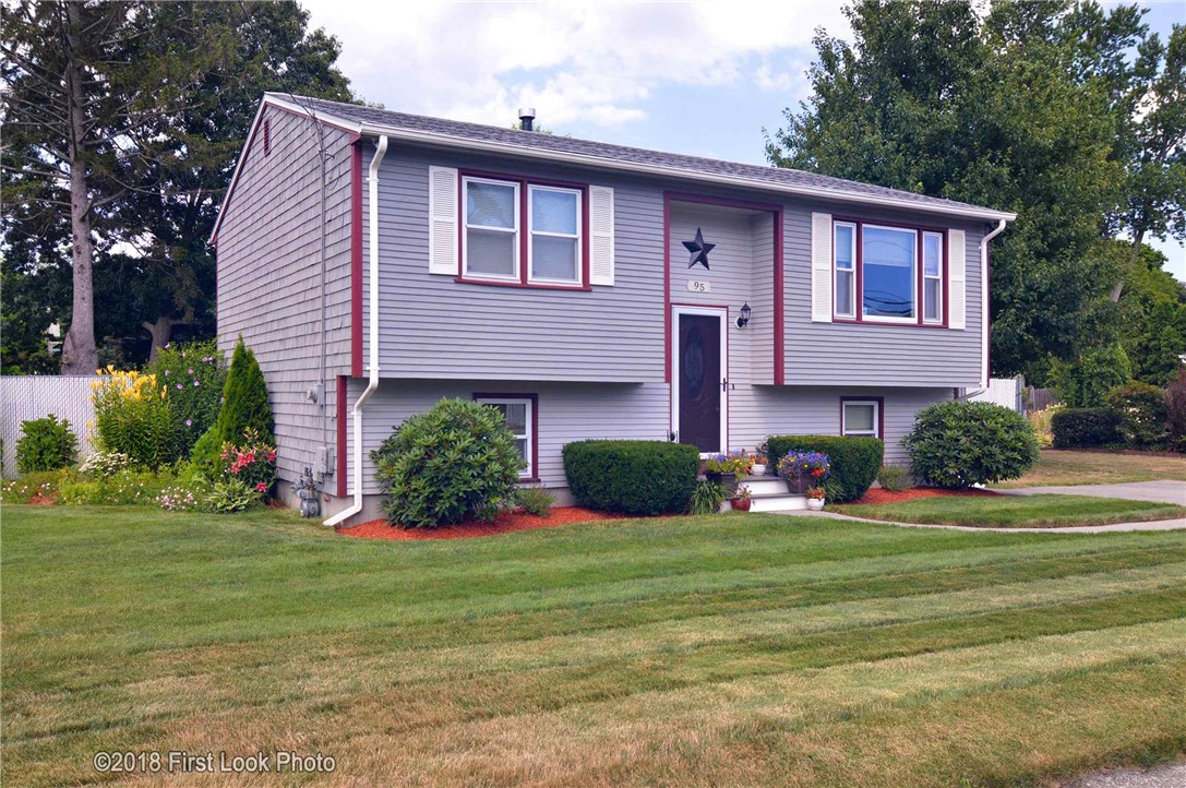 95 Nausauket Road Warwick, RI 02886 - Photo 8 of 36