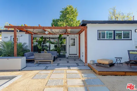 $949,000 | 5541 East Mezzanine Way, Long Beach, CA 90808