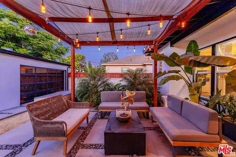 $949,000 | 5541 East Mezzanine Way, Long Beach, CA 90808