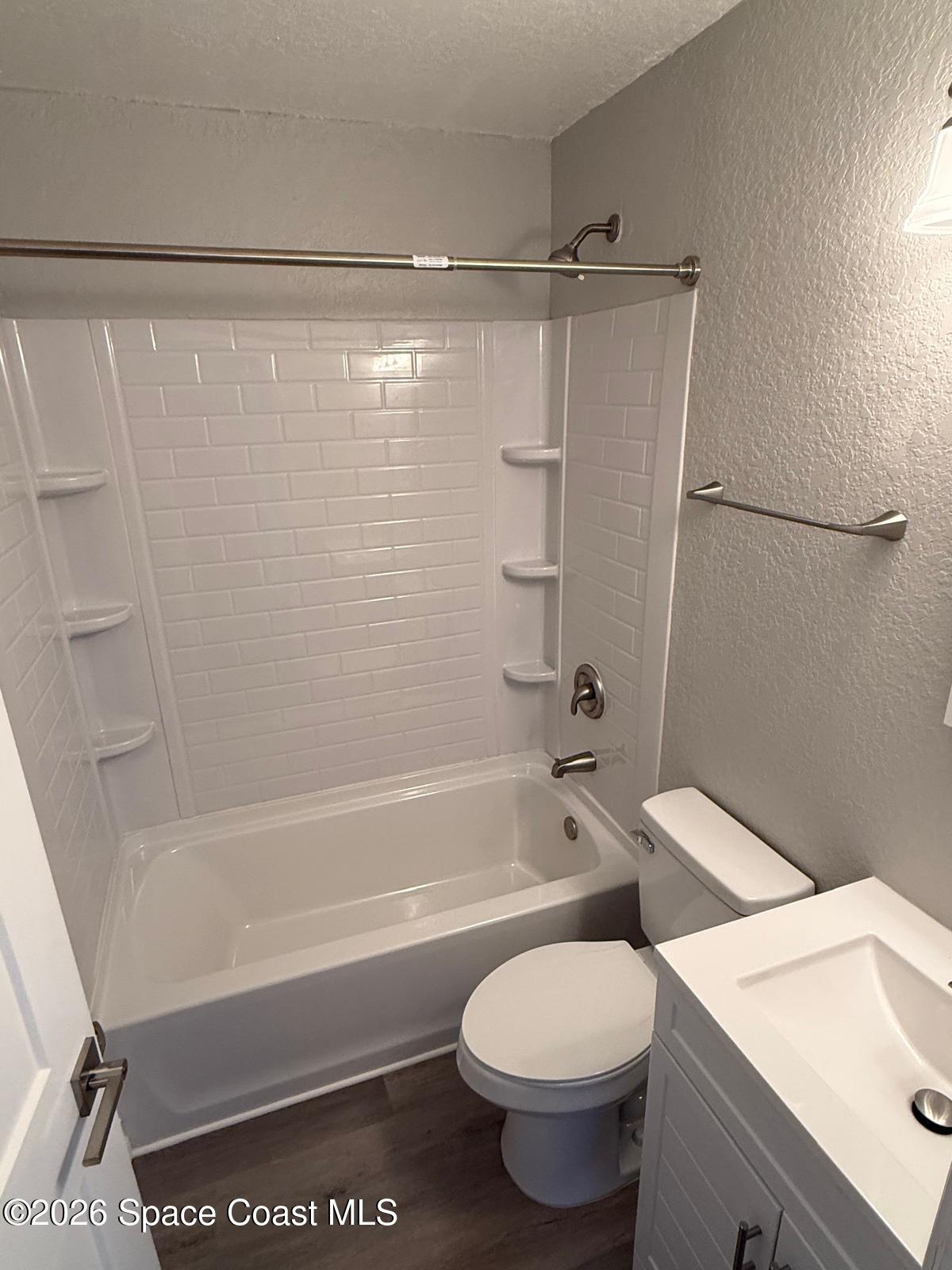 2839 Colbert Circle Melbourne, FL 32901 - Photo 22 of 27 Bathroom