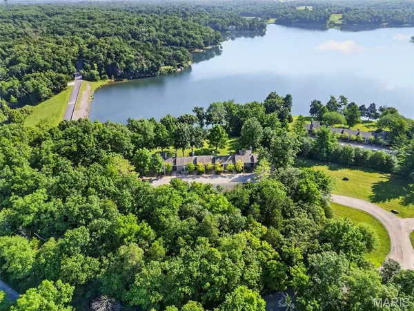 $559,000 | 15 Lionshead Ridge Drive, Innsbrook, MO 63390