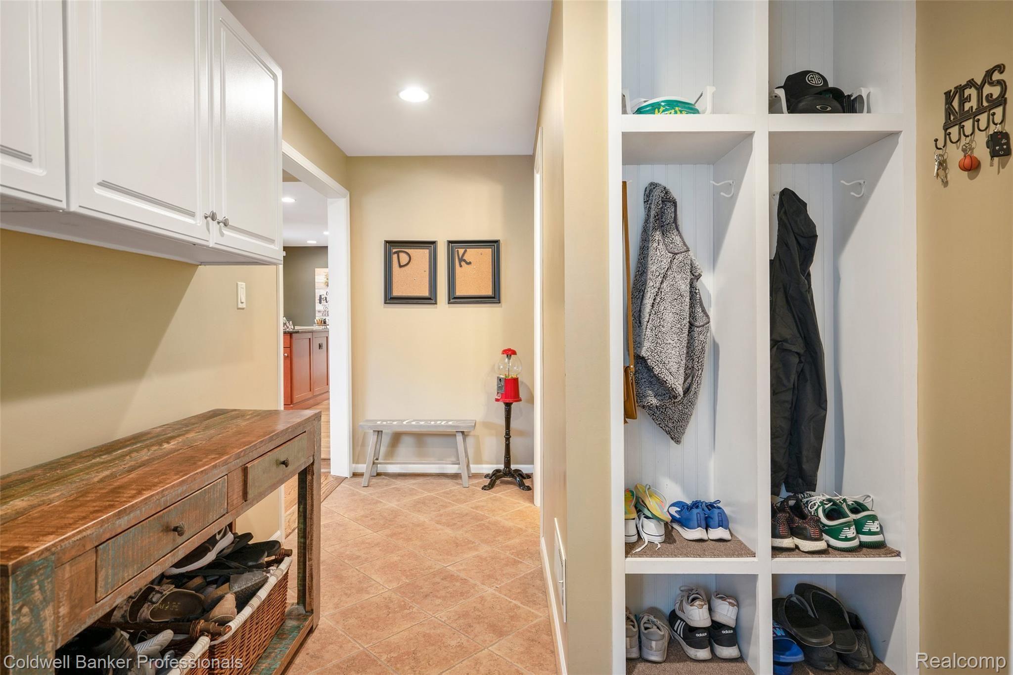 1663 Yale Court Rochester, MI 48309 - Photo 22 of 40 1663-Yale-Ct-27.jpg