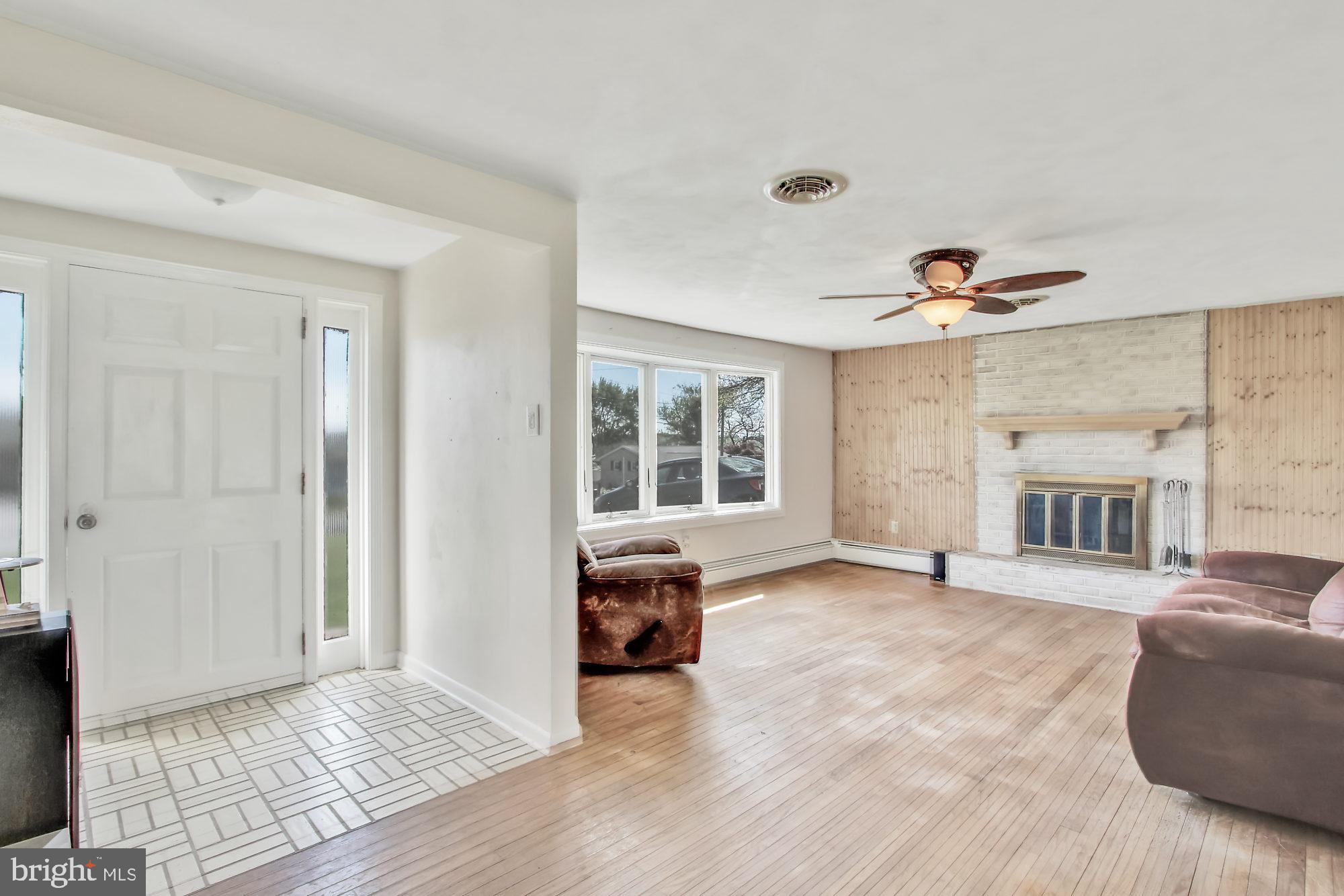1240 Crescent Road York, PA 17402 - Photo 2 of 26 Gallery Image 2