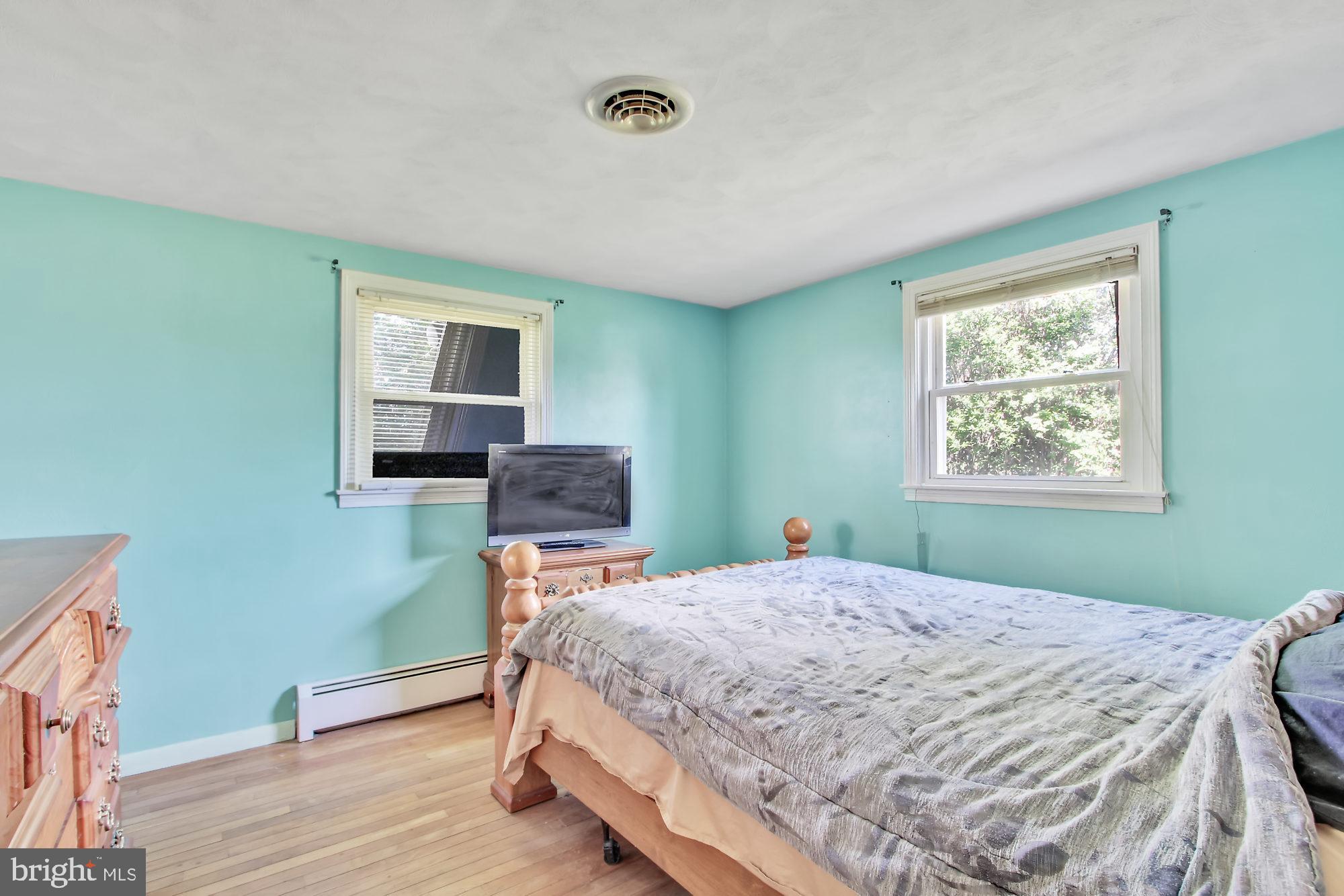 1240 Crescent Road York, PA 17402 - Photo 12 of 26 Gallery Image 12
