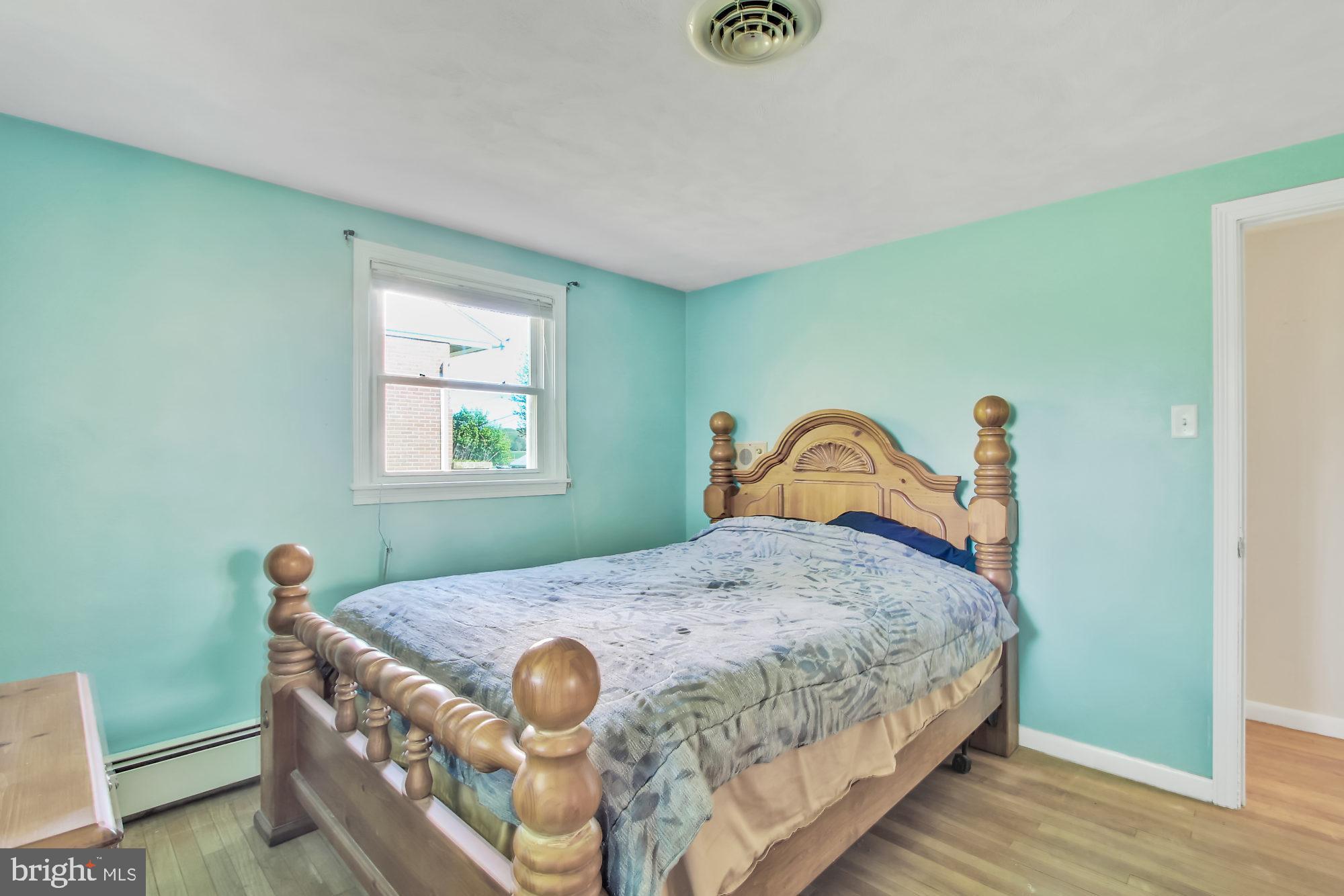 1240 Crescent Road York, PA 17402 - Photo 13 of 26 Gallery Image 13