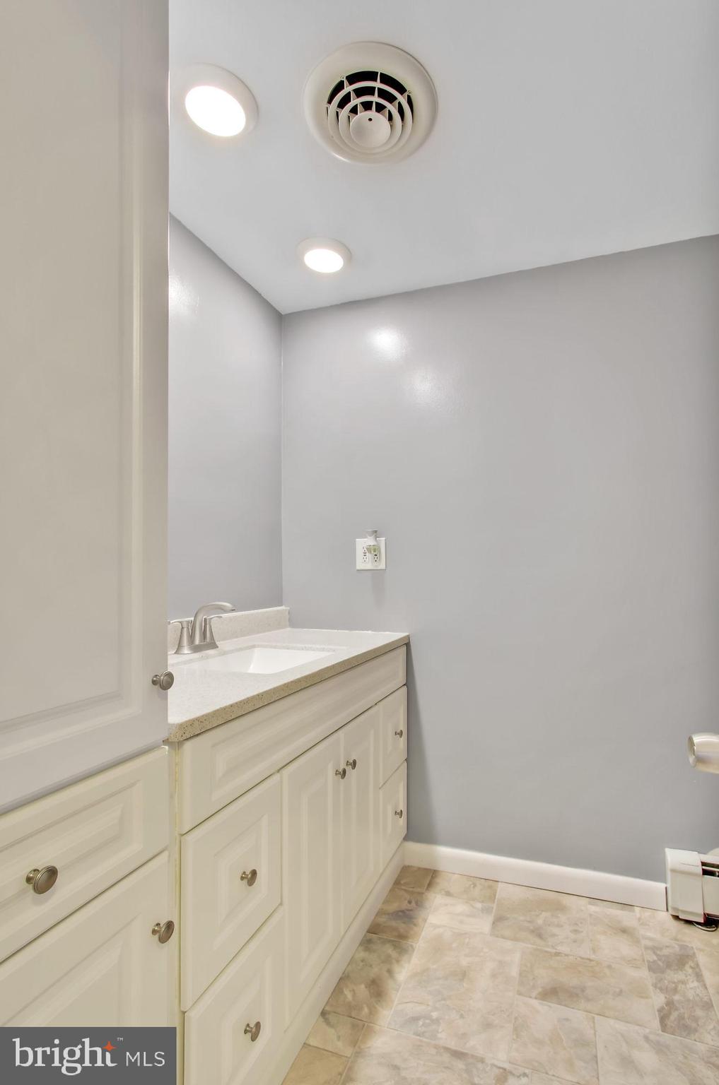 1240 Crescent Road York, PA 17402 - Photo 18 of 26 Gallery Image 18