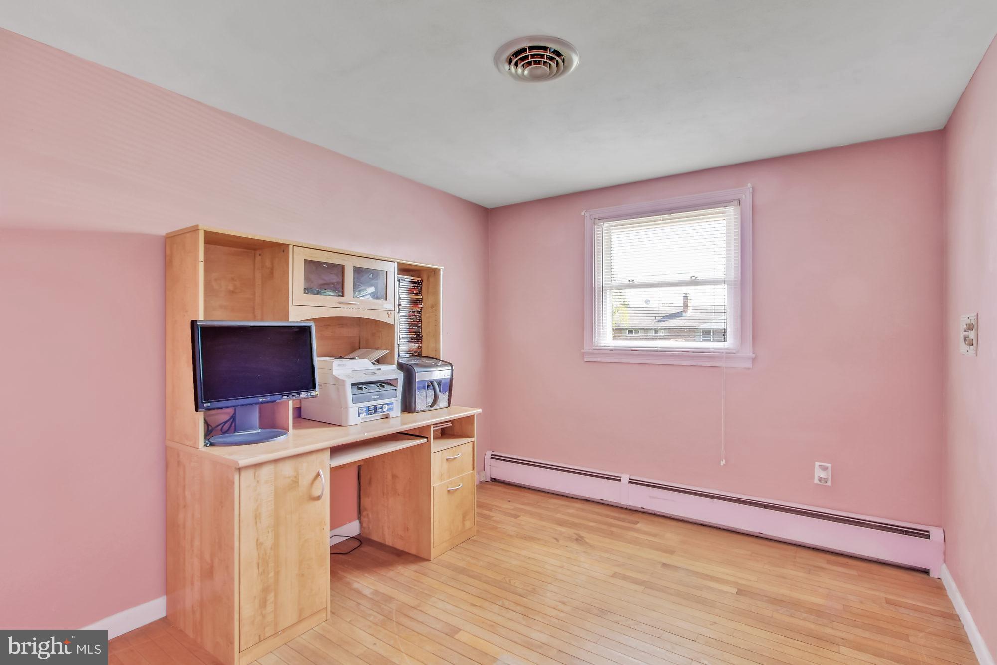 1240 Crescent Road York, PA 17402 - Photo 20 of 26 Gallery Image 20