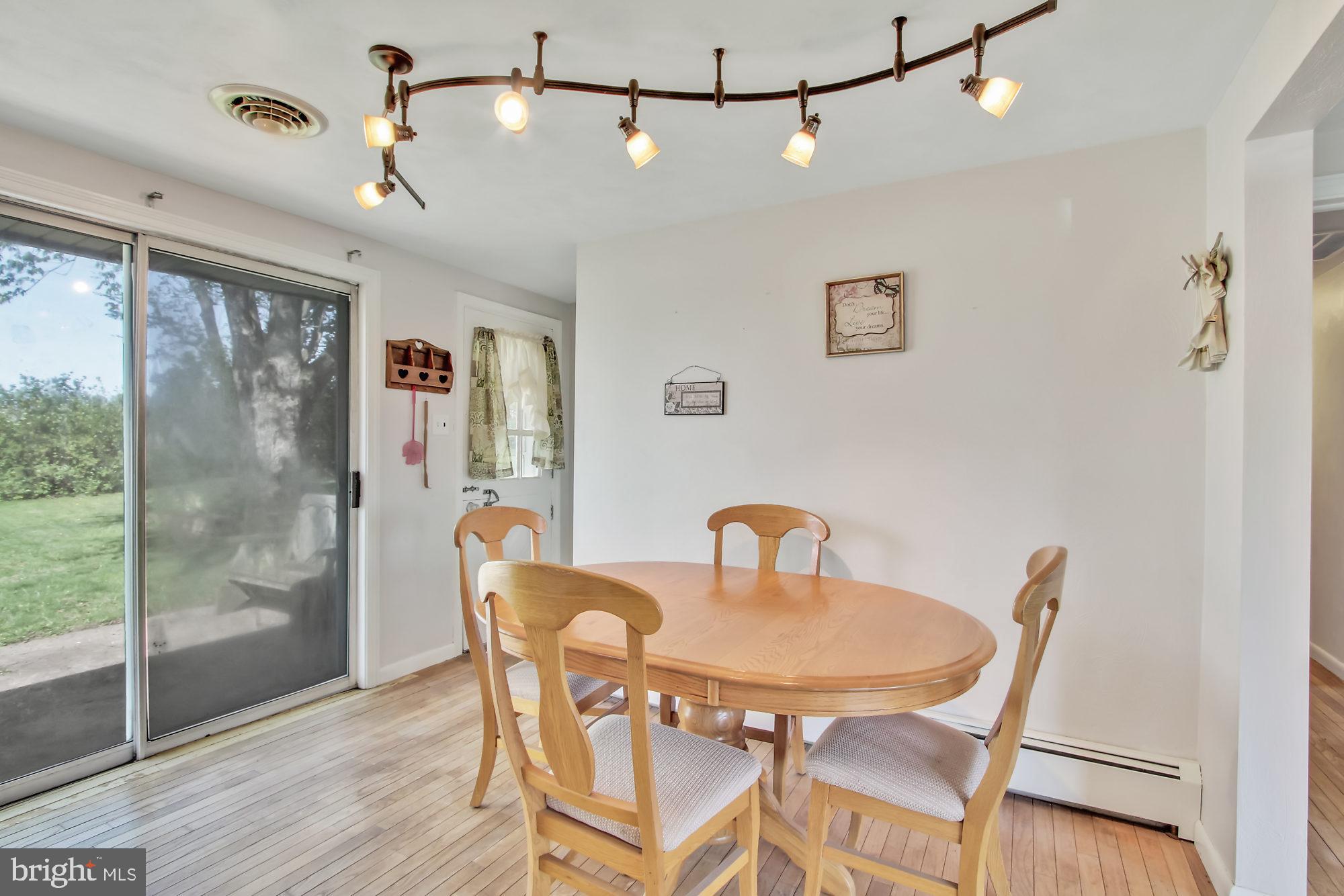 1240 Crescent Road York, PA 17402 - Photo 7 of 26 Gallery Image 7