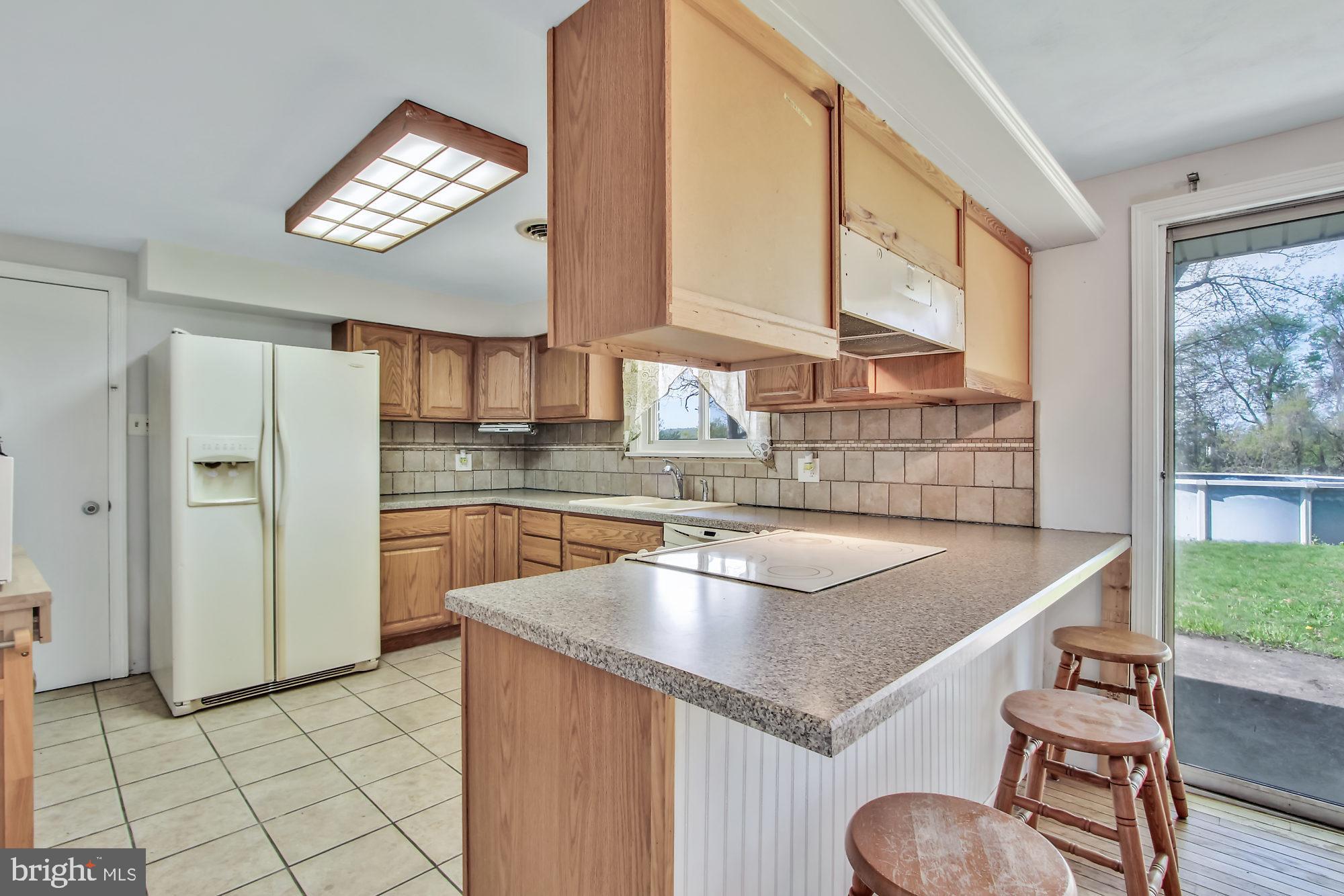 1240 Crescent Road York, PA 17402 - Photo 8 of 26 Gallery Image 8