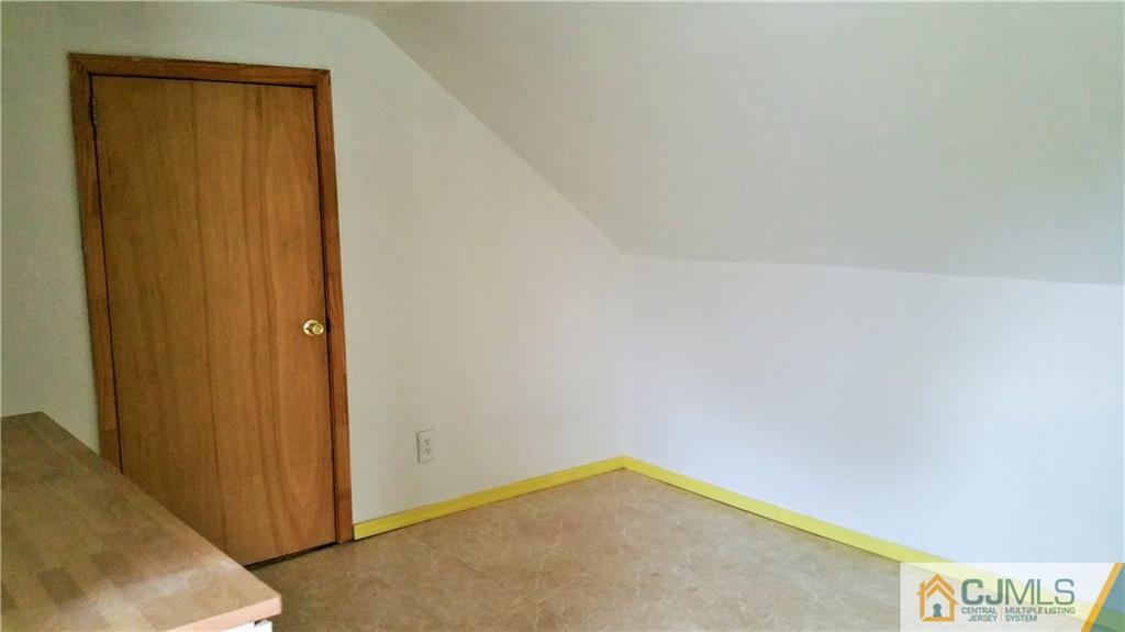 33 Ashley Road Edison, NJ 08817 - Photo 18 of 20