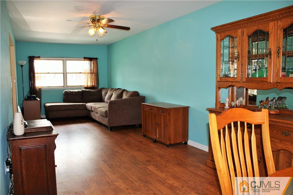 33 Ashley Road Edison, NJ 08817 - Photo 10 of 20 a living room with furniture and a window