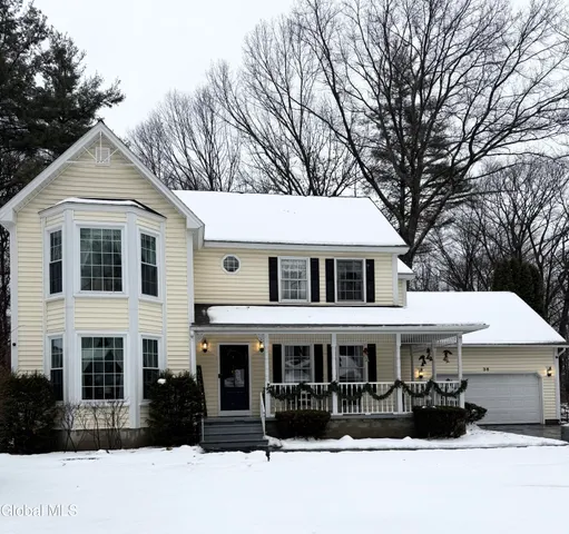 $624,900 | 38 Deer Run Hollow, Halfmoon, NY 12065