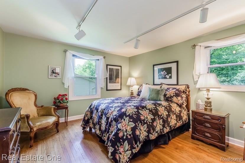 30067 Fox Grove Road Farmington Hills, MI 48334 - Photo 18 of 29
