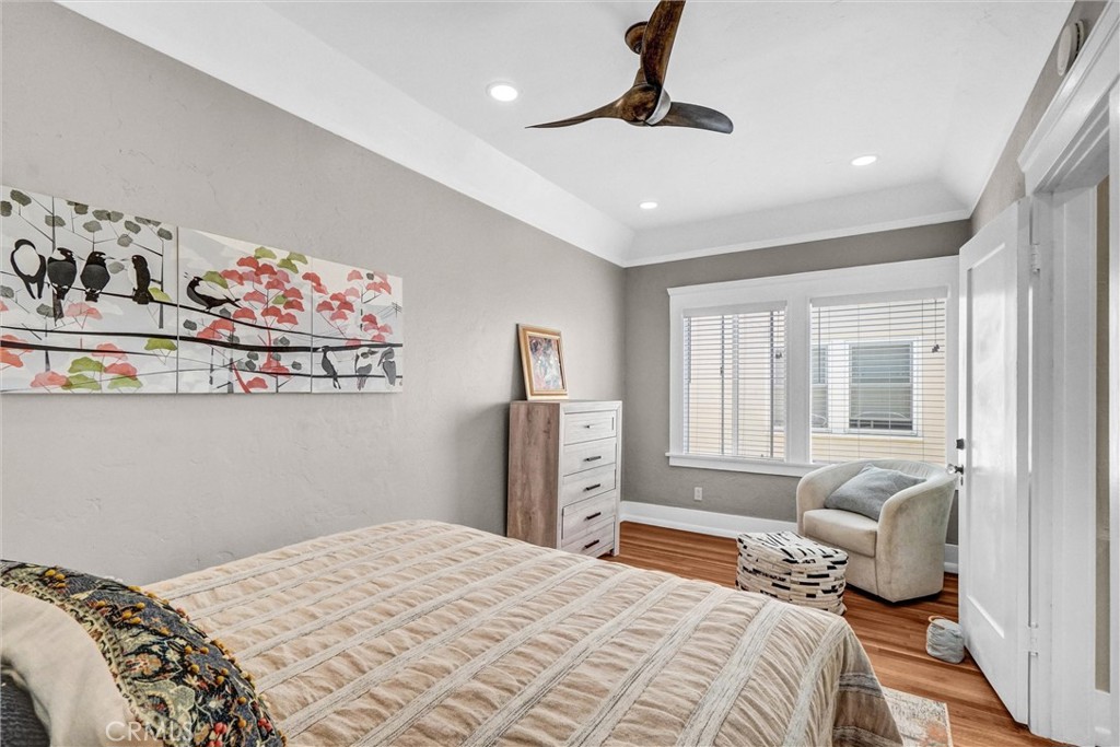 1616 East Ocean Boulevard, Unit 6 Long Beach, CA 90802 - Photo 24 of 37 a bedroom with a large bed and a window