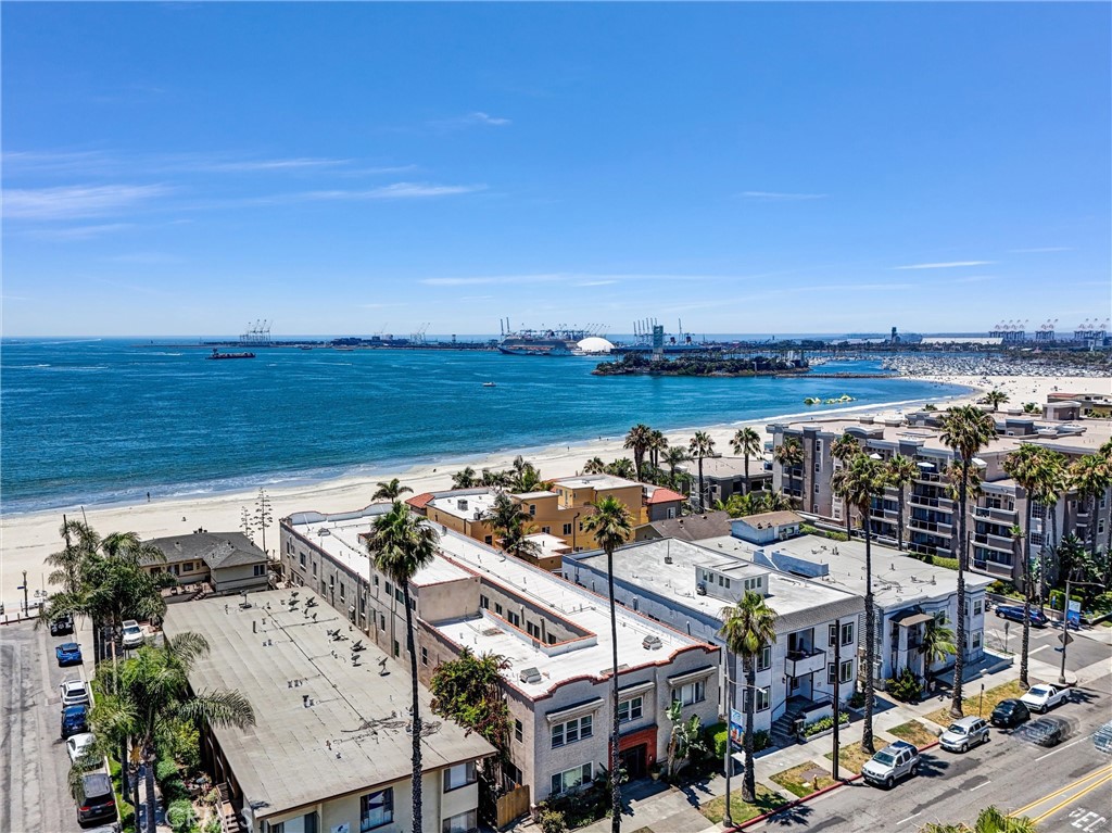 1616 East Ocean Boulevard, Unit 6 Long Beach, CA 90802 - Photo 34 of 37 a view of a city with an ocean view