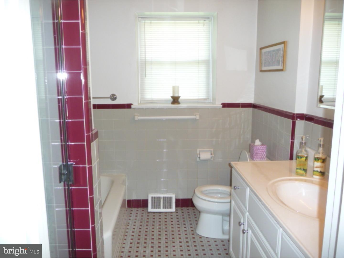 2078 Kent Road Huntingdon Valley, PA 19006 - Photo 17 of 25 Bathroom