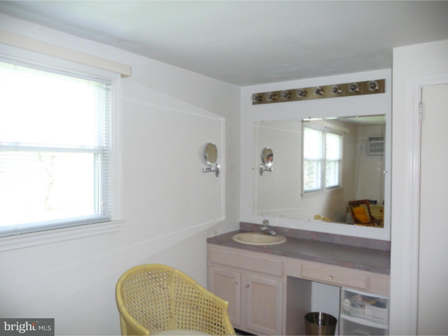 2078 Kent Road Huntingdon Valley, PA 19006 - Photo 22 of 25 Bedroom 4