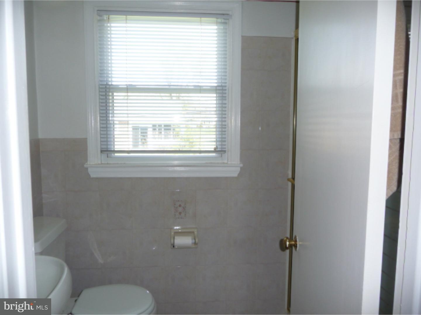 2078 Kent Road Huntingdon Valley, PA 19006 - Photo 23 of 25 Bathroom