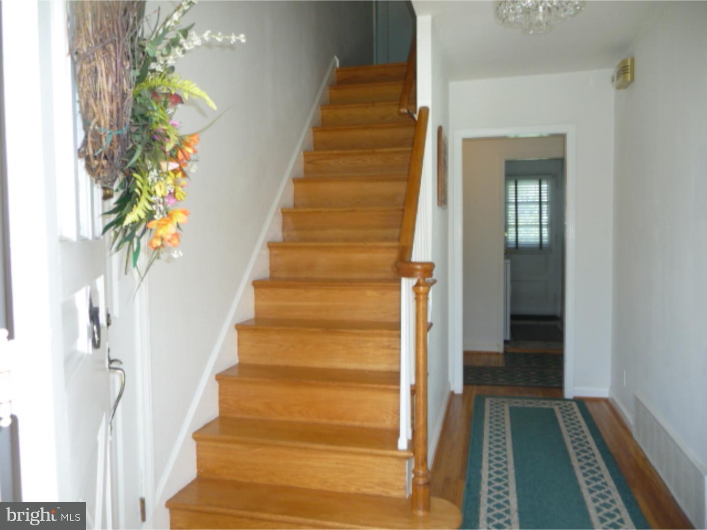 2078 Kent Road Huntingdon Valley, PA 19006 - Photo 6 of 25 Foyer