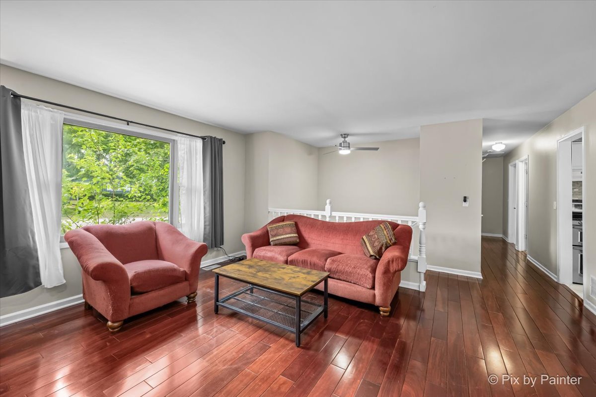 2614 Crystal Lake Road Cary, IL 60013 - Photo 3 of 26