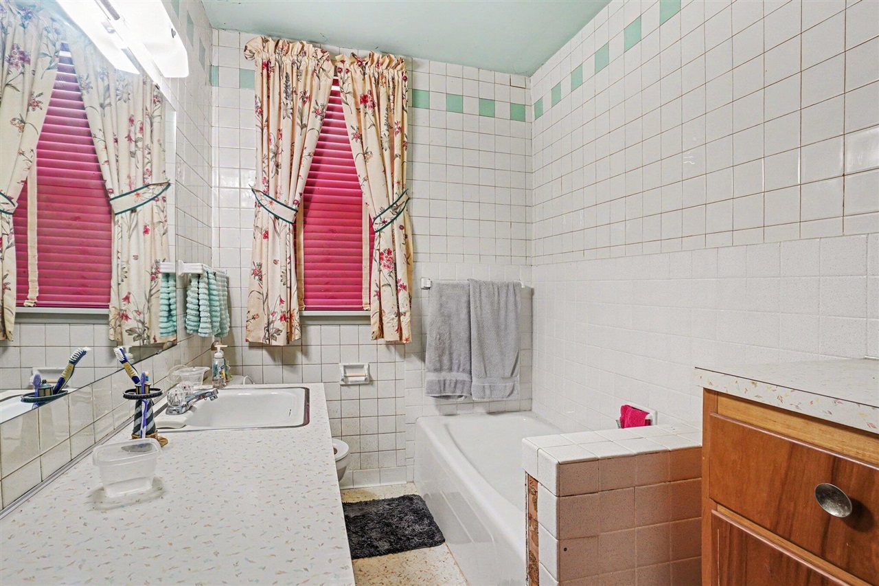 601 Elm Street Three Rivers, MI 49093 - Photo 18 of 21 Gallery Image 18