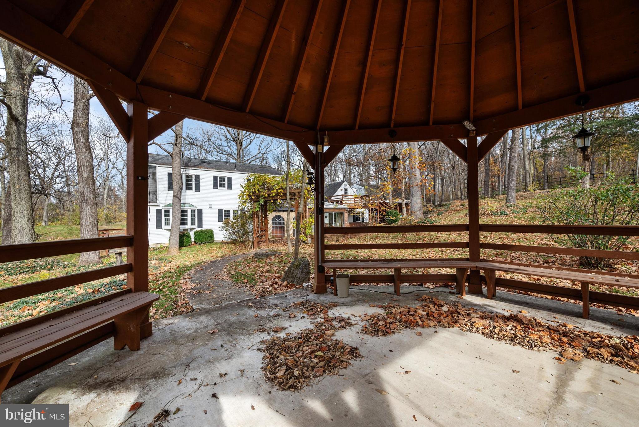 6953 Middle Road Middletown, VA 22645 - Photo 14 of 56 gazebo views