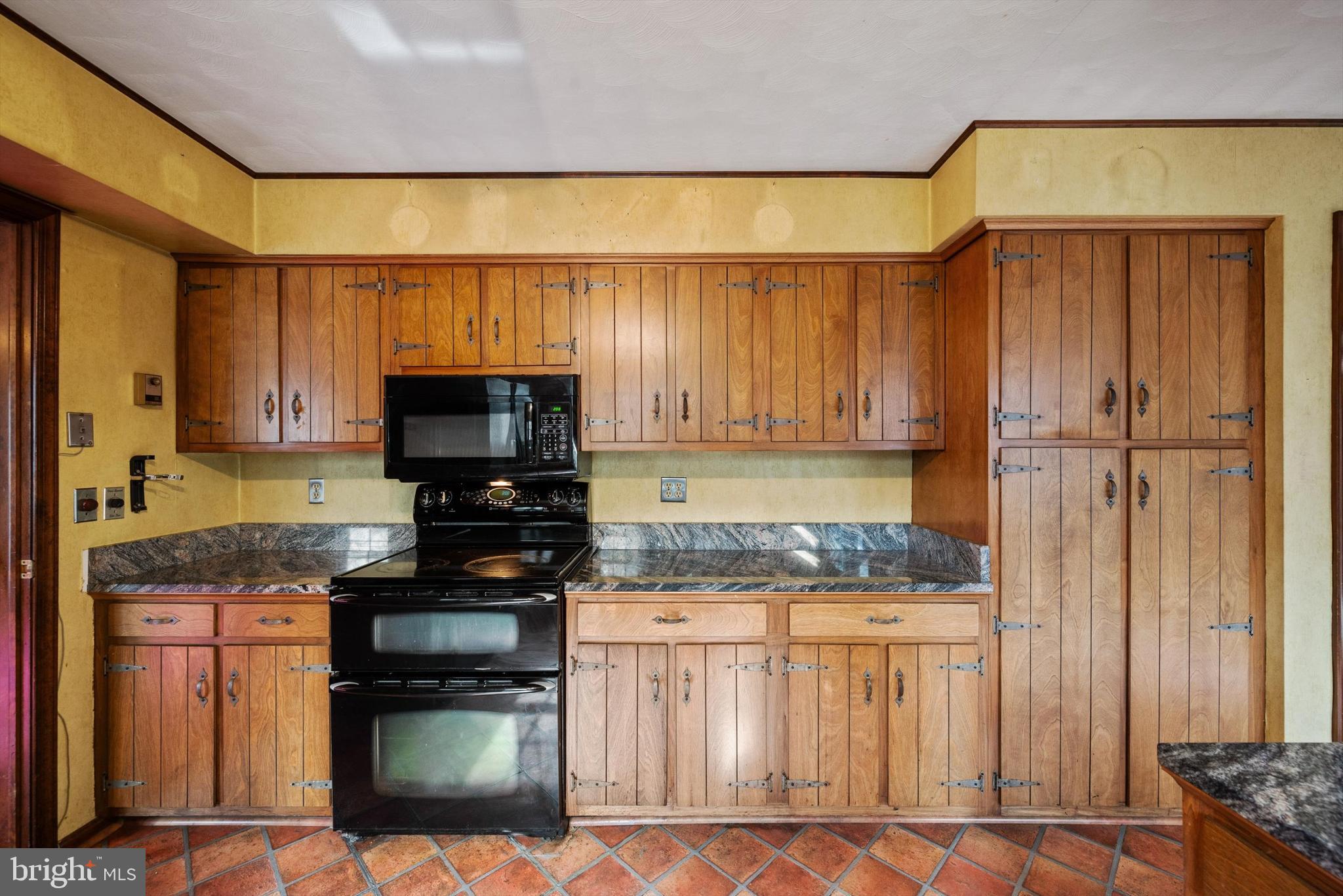 6953 Middle Road Middletown, VA 22645 - Photo 27 of 56 double ovens