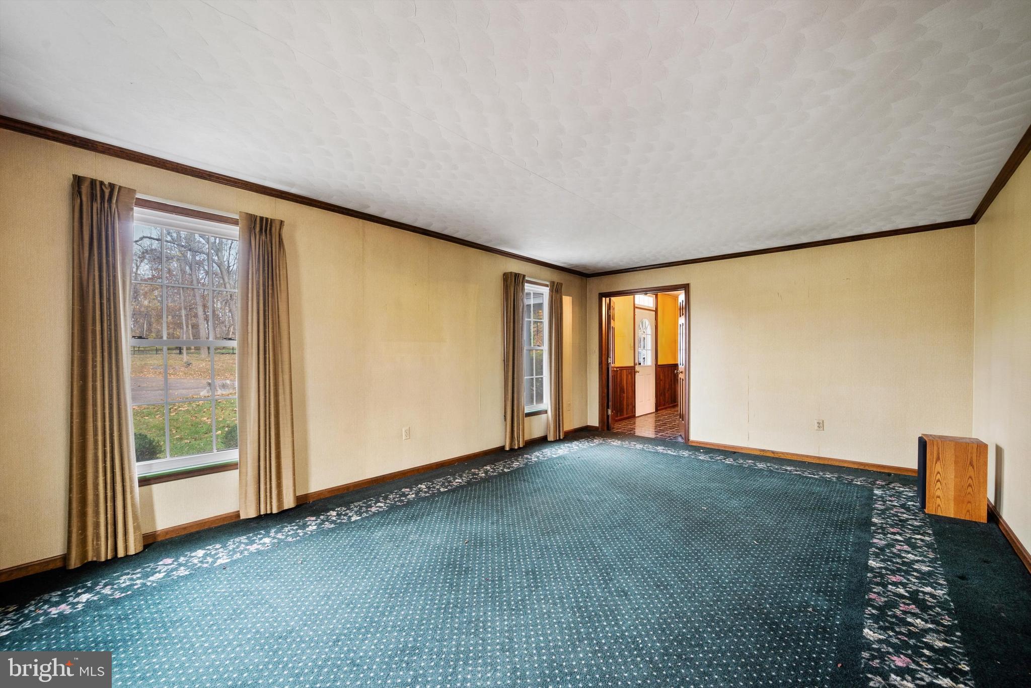 6953 Middle Road Middletown, VA 22645 - Photo 32 of 56 living room